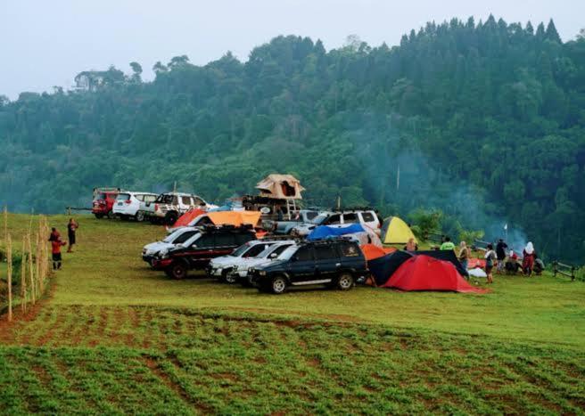 Tapian Asri Camp Hotell Bukittinggi Exteriör bild